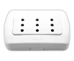 Enchufe Triple 10a 250v Sobrepuesto Kalop